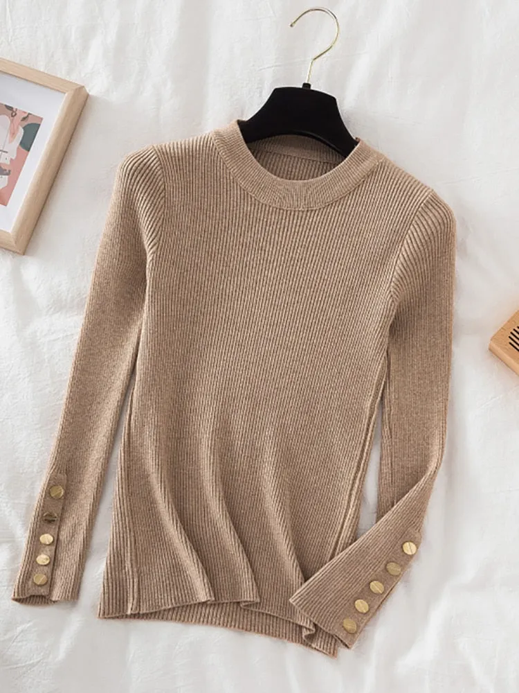Button detail on sleeve round-neck knit top jumper
