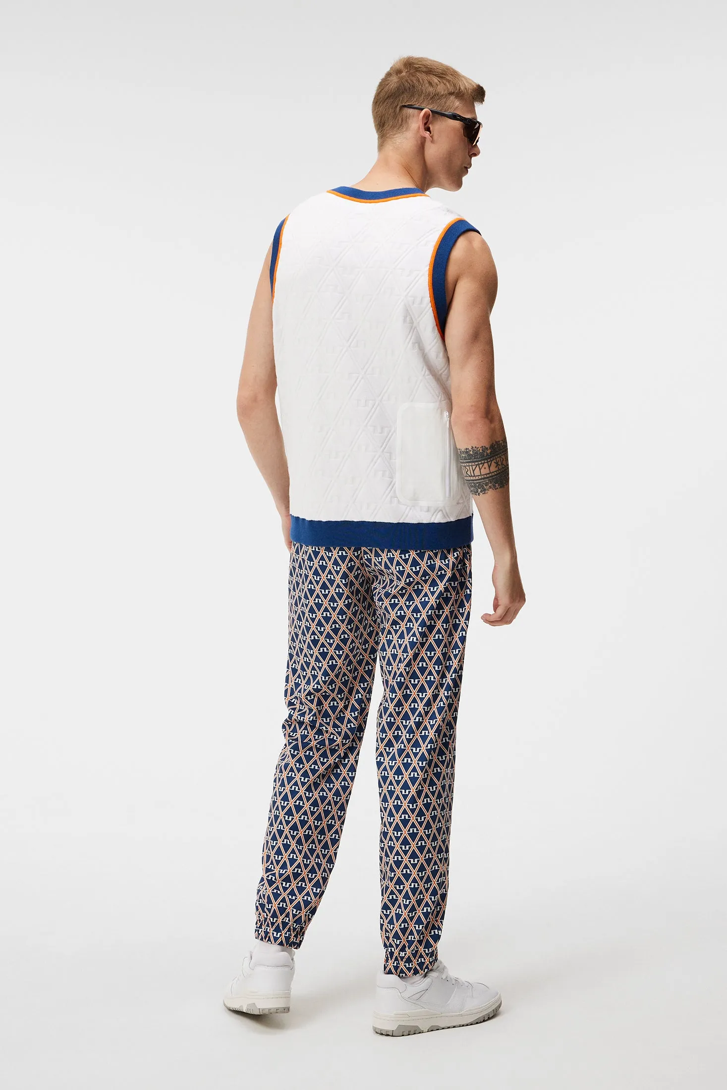 Finely Knitted Vest / White