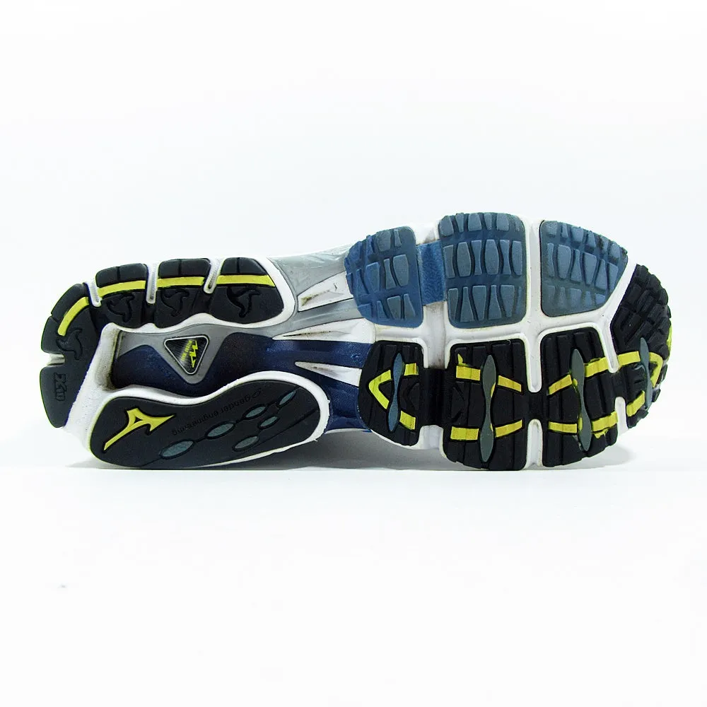 MIZUNO Wave Nirvana 6
