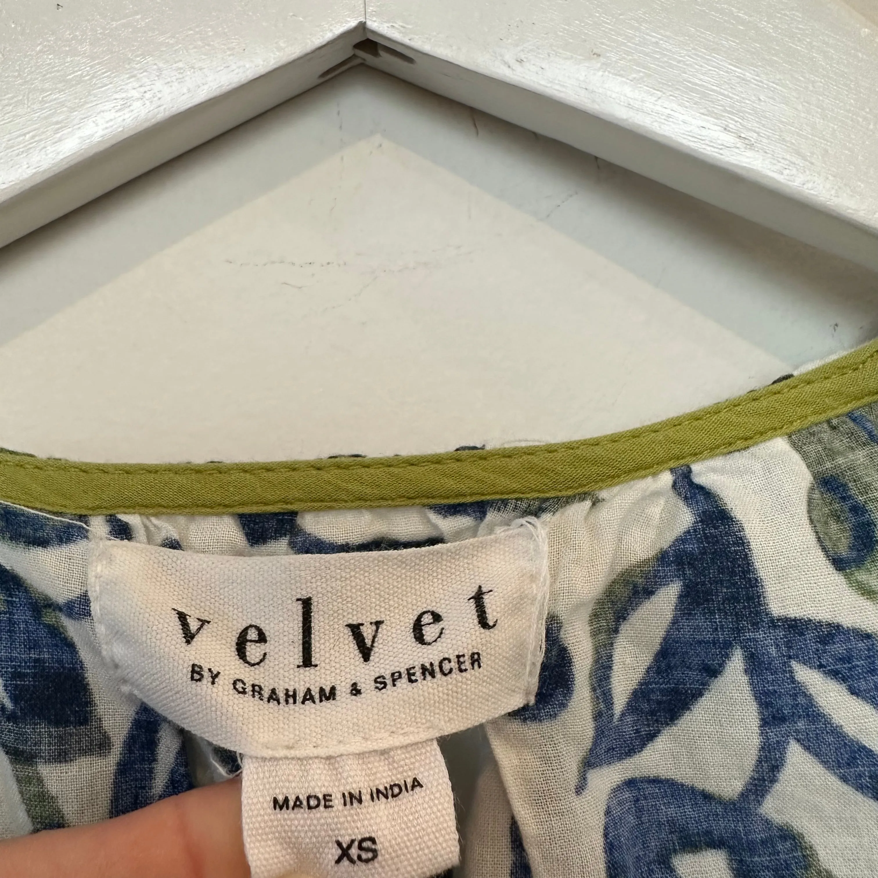 Velvet by Graham & Spencer Ivy Flutter Sleeve Dress Floral Blue Green Cotton XS