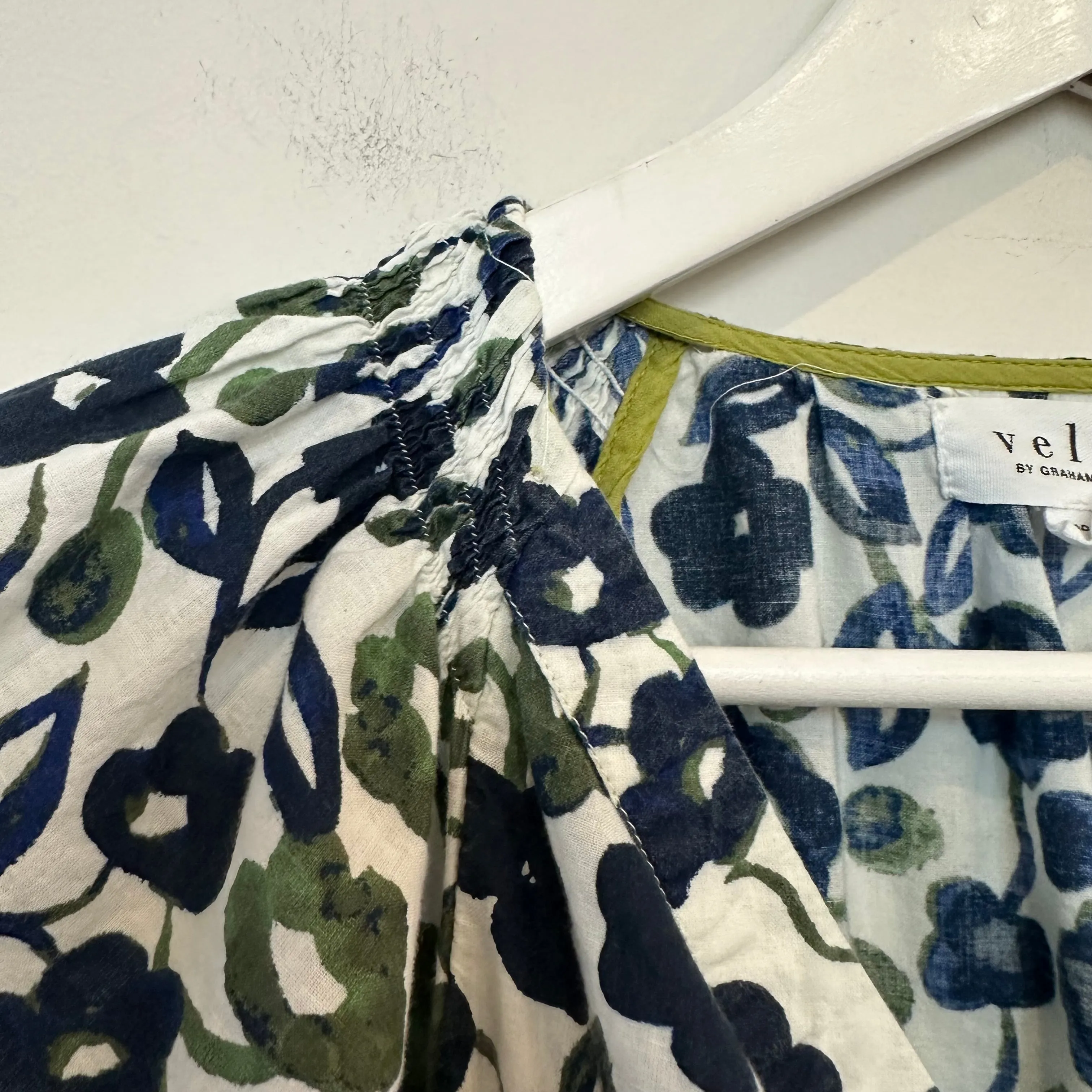 Velvet by Graham & Spencer Ivy Flutter Sleeve Dress Floral Blue Green Cotton XS