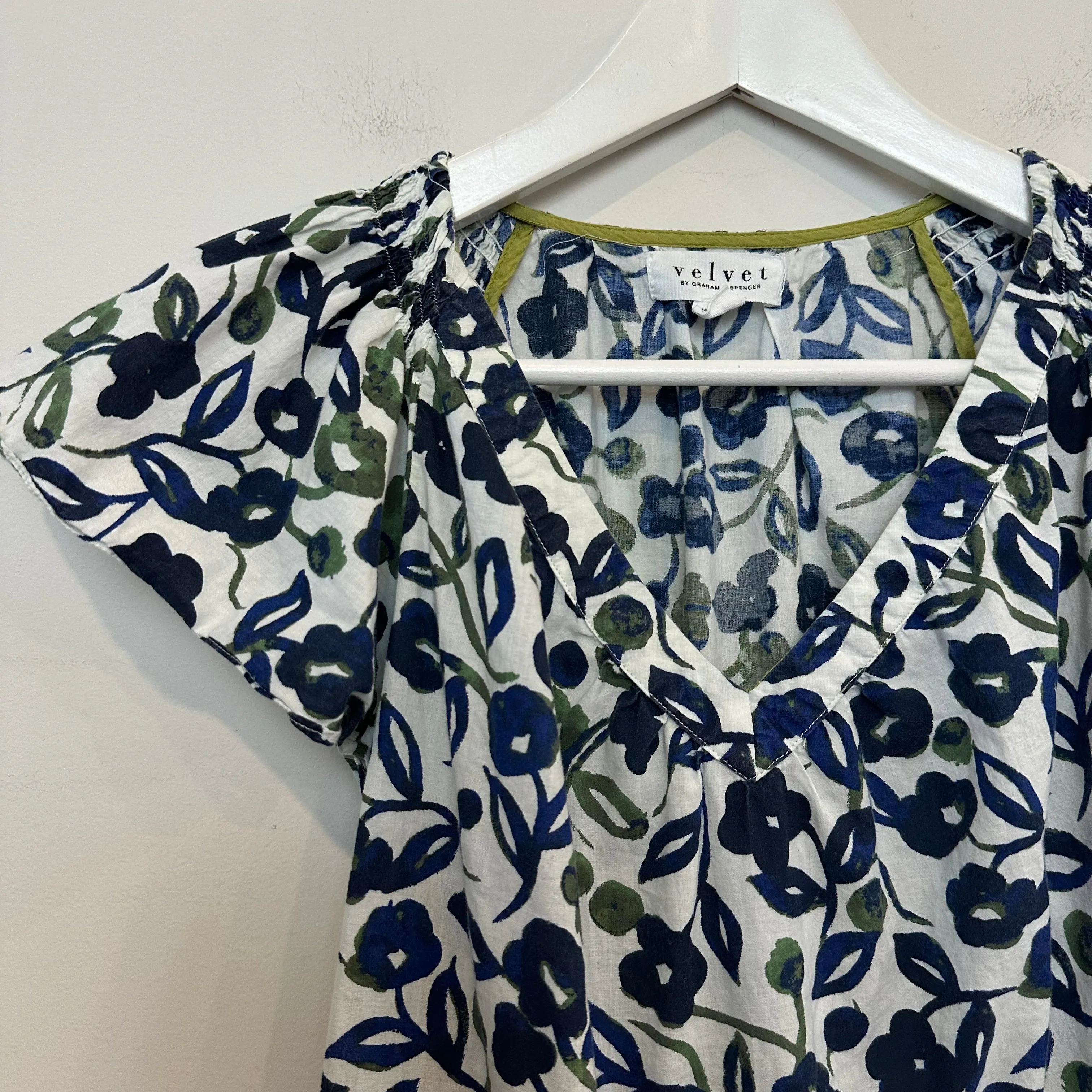 Velvet by Graham & Spencer Ivy Flutter Sleeve Dress Floral Blue Green Cotton XS